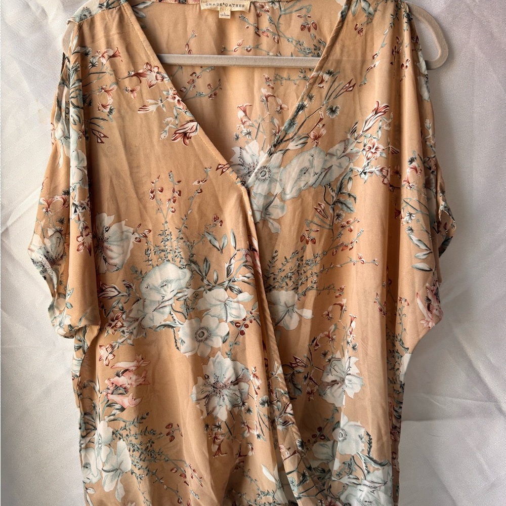 Grade & Gather Tan and Gray Wrap Blouse Short Sleeve